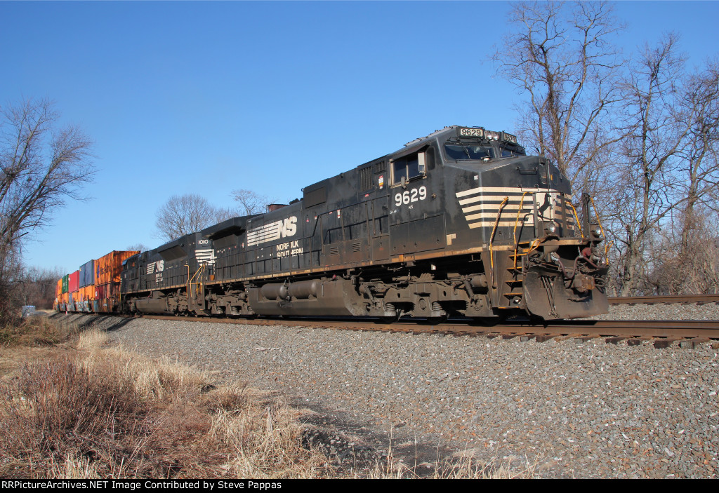 NS 9629 and 1010 holding on the siding at MP 116